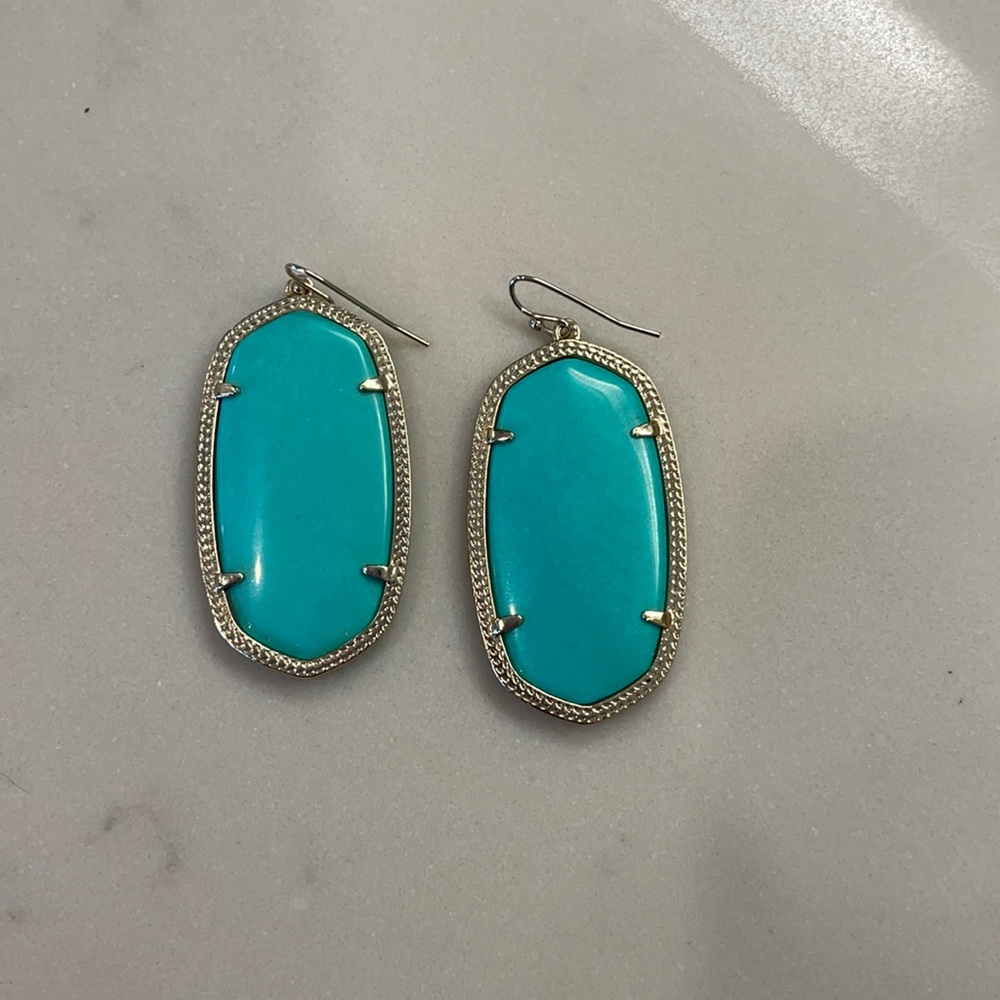 Kendra Scott Danielle earrings